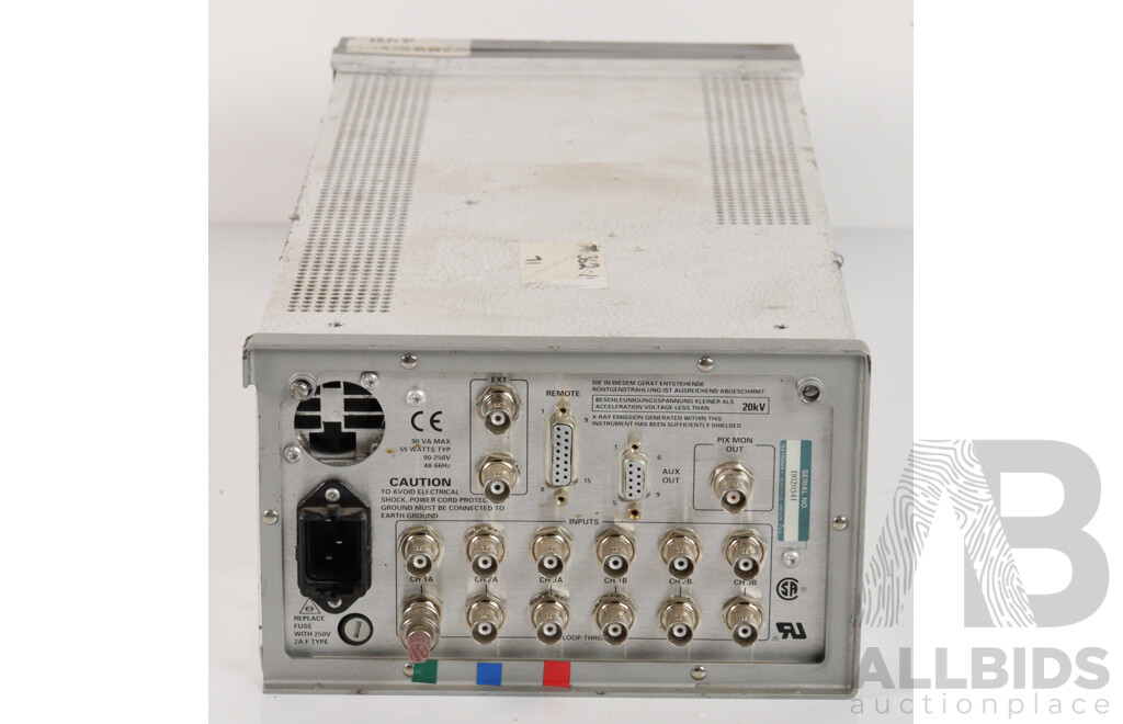 Tektronix High Definition Waveform Monitor 1735 HD