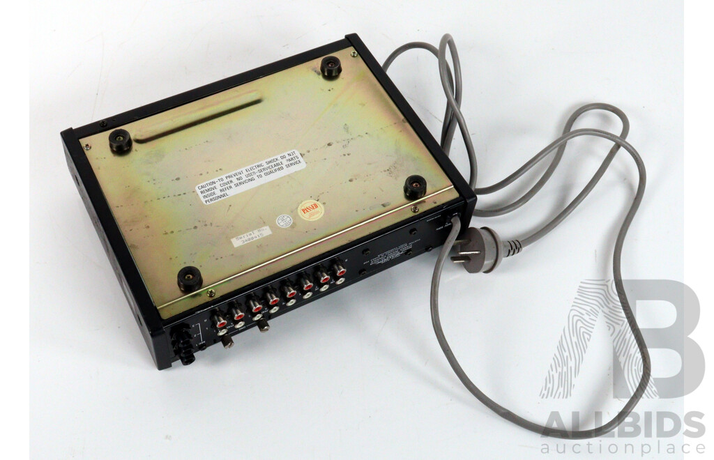 Realistic Stereo Mixing Console Model 33 1200B