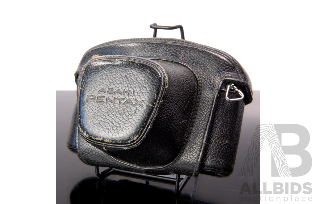 Vintage Asahi Pentax Spotmatic 35mm Camera in Case