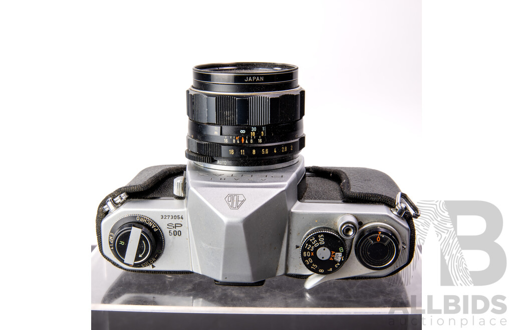 Vintage Asahi Pentax SP 500 35mm Camera in Case