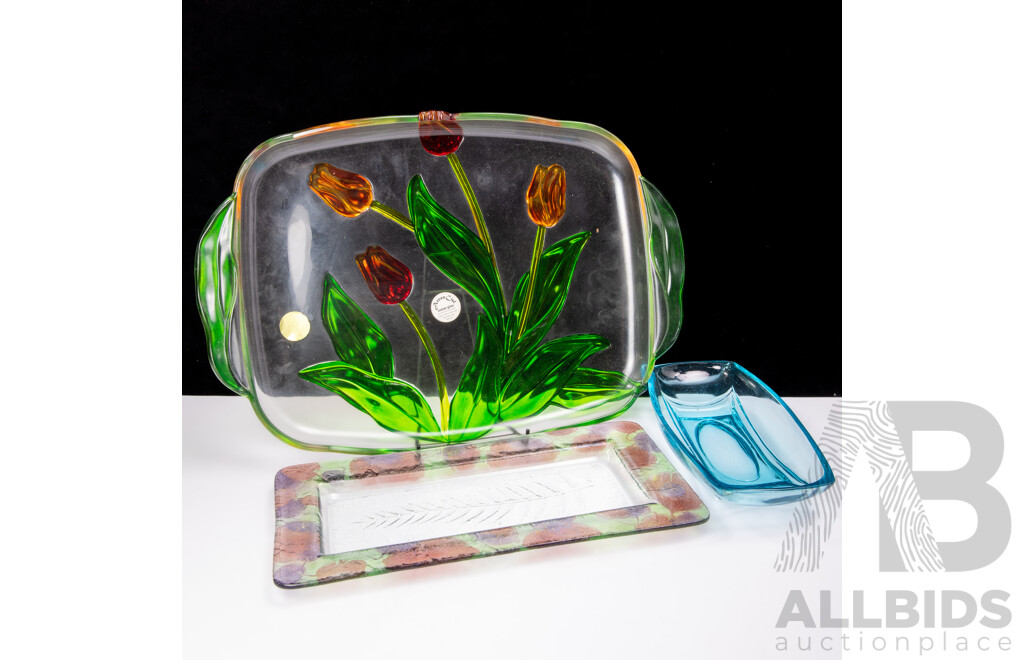 Large Art Glass Platter by Arc En Ciel, Smaller Art Glass Platter and Vintage Blue Glass Dish