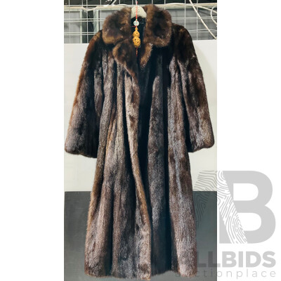 Vintage David Jones Crown Furs Fully Lined Chocolate Brown Mink Fur Coat with Pockets, Collar and Cuffed Sleeves Alongside Leather Belt