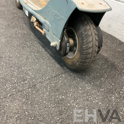 RAZOR E300 Grey Electric Scooter