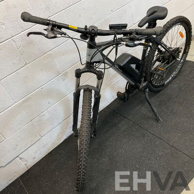NCM Prague 27.5'' Electric Mountain Bike