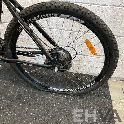 NCM Prague 27.5'' Electric Mountain Bike