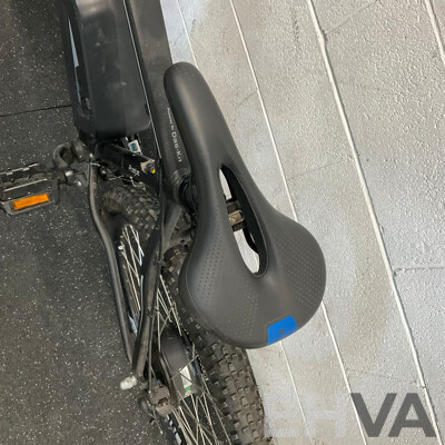 NCM Prague 27.5'' Electric Mountain Bike