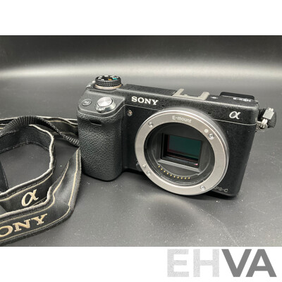 SONY NEX-6 Black Body 16.1MP Digital Camera with 18-200mm OSS, E 3.5-6.3 Lens (Black), Sony Stereo Microphone (ECM-XYST1M) with Accessories