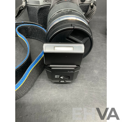 OLYMPUS OM-D E-M5 Mark II Digital Camera with 14-150 Mm Lens and Flash Lamp