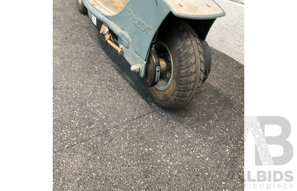RAZOR E300 Grey Electric Scooter