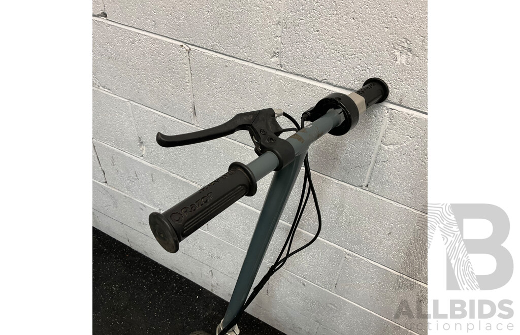 RAZOR E300 Grey Electric Scooter