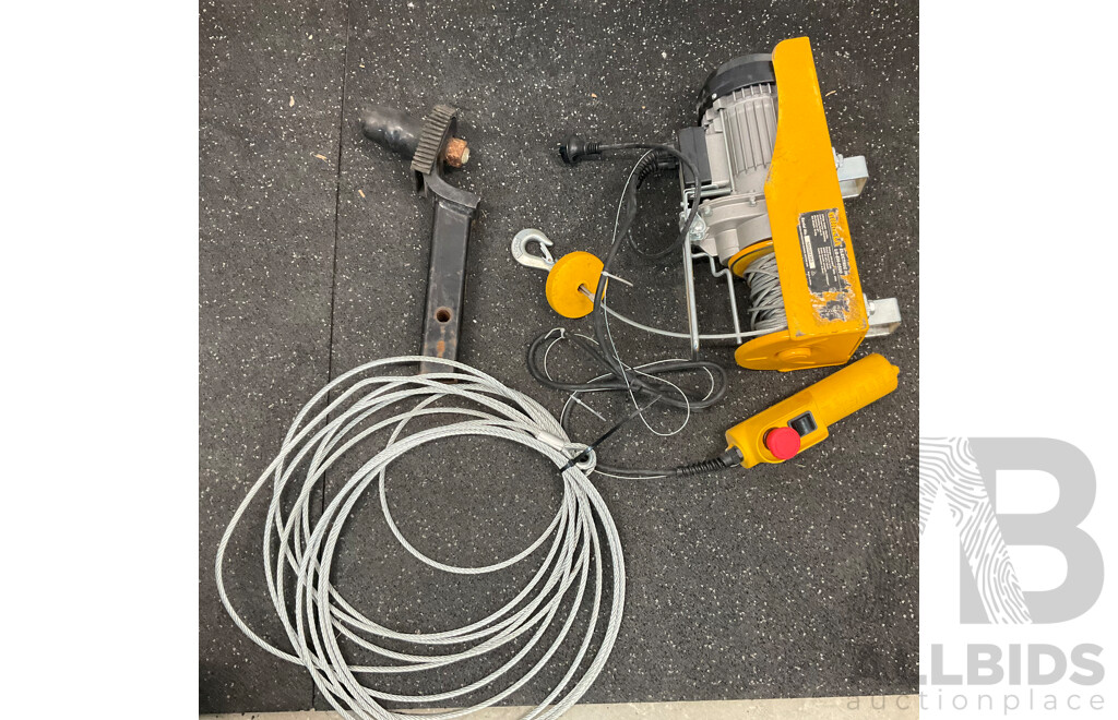 GORILLA Electric Hoist & Spare Wire Rope & Unbranded Tow Bar - Lot of 3