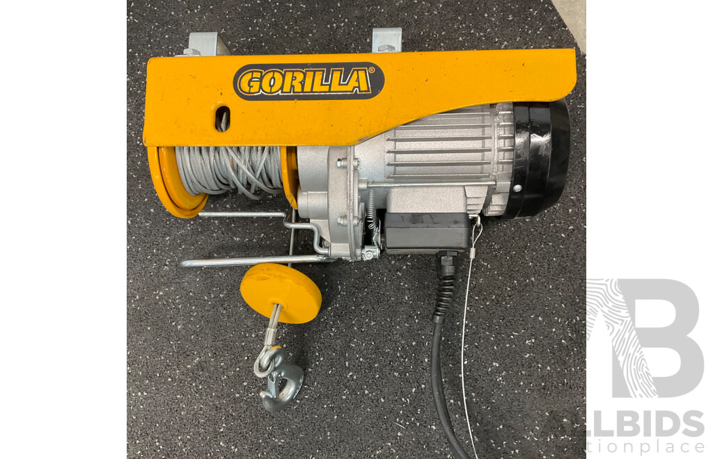 GORILLA Electric Hoist & Spare Wire Rope & Unbranded Tow Bar - Lot of 3