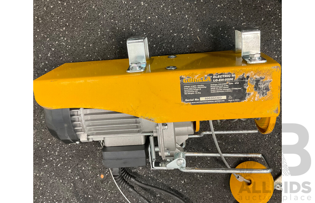 GORILLA Electric Hoist & Spare Wire Rope & Unbranded Tow Bar - Lot of 3
