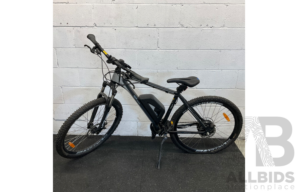 NCM Prague 27.5'' Electric Mountain Bike