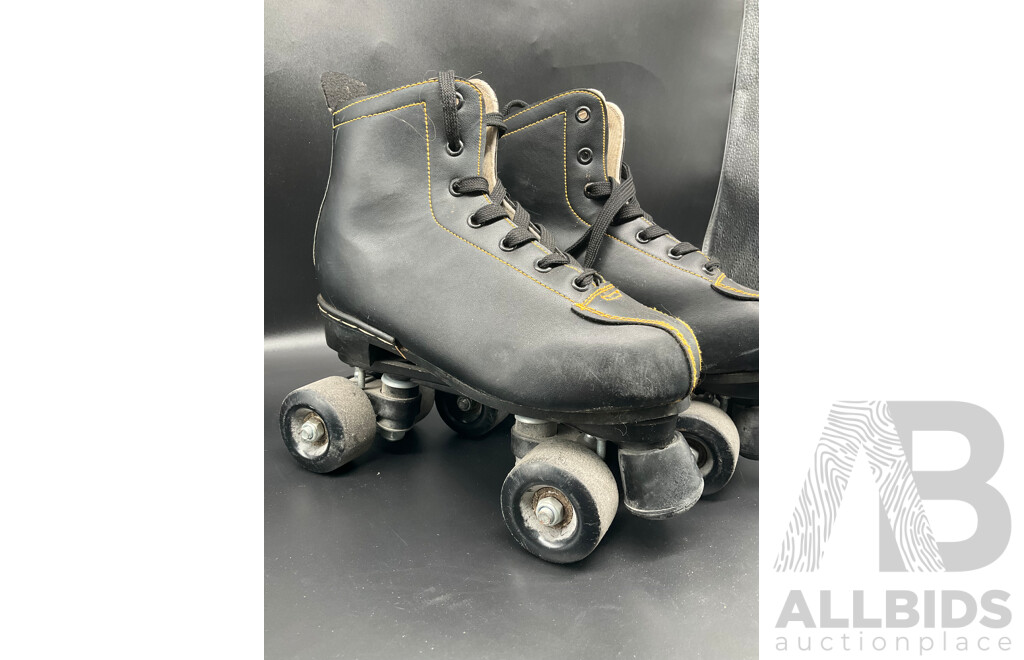 Classic High Top 4 Wheels Roller Skates (EUR 37)