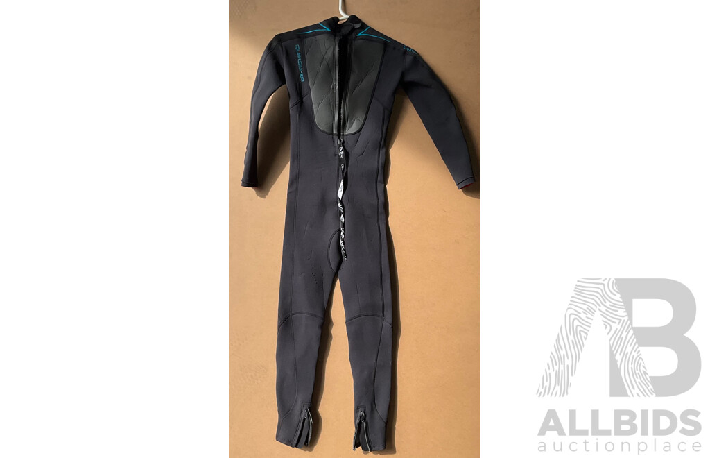 O'NEILL ,DECATHLON, QUICKSILVER Used Wetsuit - Lot of 4