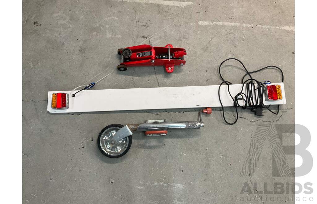 Roof Rack Steel Mesh Basket & Trailer Light Boards & Jockey Wheel & Trolley Jack