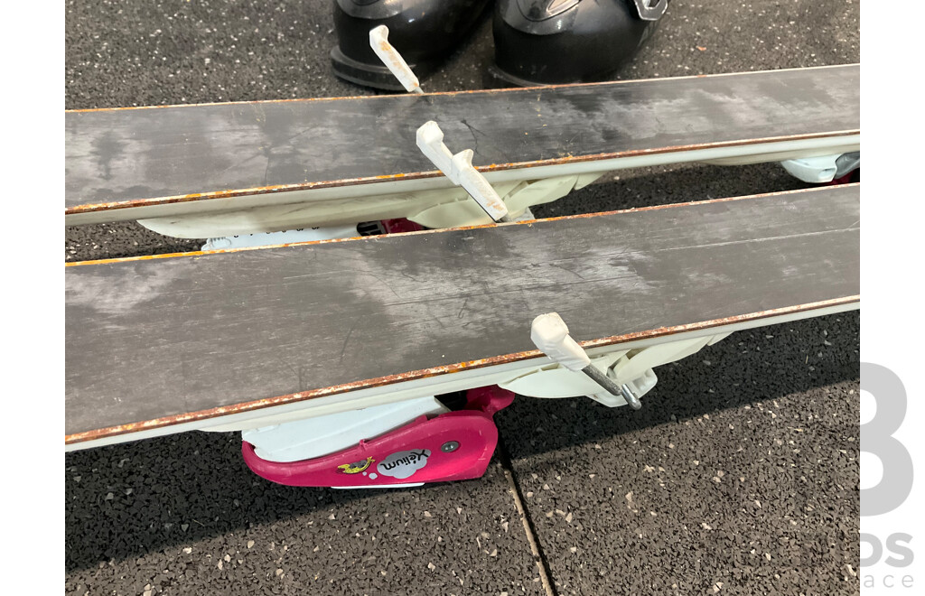 ATOMIC Ski Boots and Rossignol Girls Skis - Lot of 2