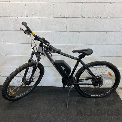 NCM Prague 27.5'' Electric Mountain Bike