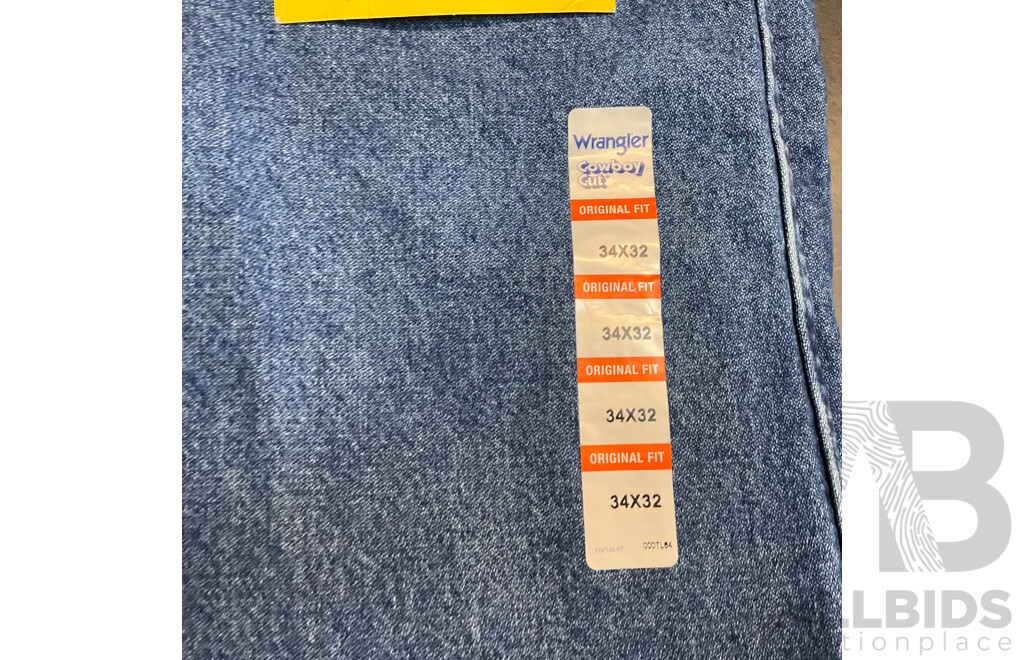 DICKIES,WRANGLER,NAUTICA & Assorted Mens Pants/Jeans/Jacket and More - Lot of 12