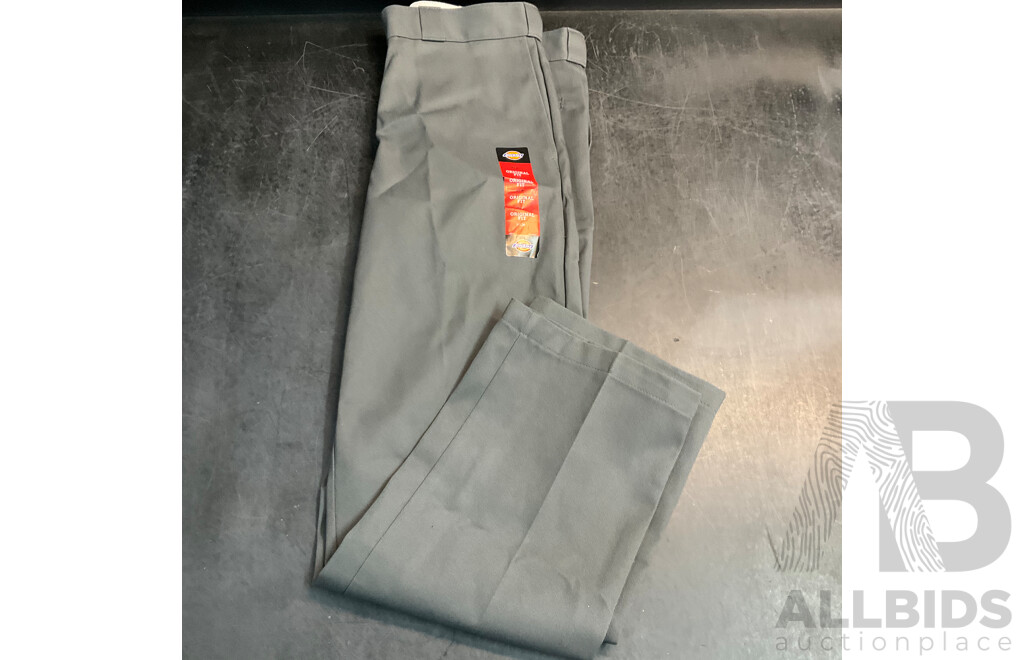 DICKIES,WRANGLER,NAUTICA & Assorted Mens Pants/Jeans/Jacket and More - Lot of 12