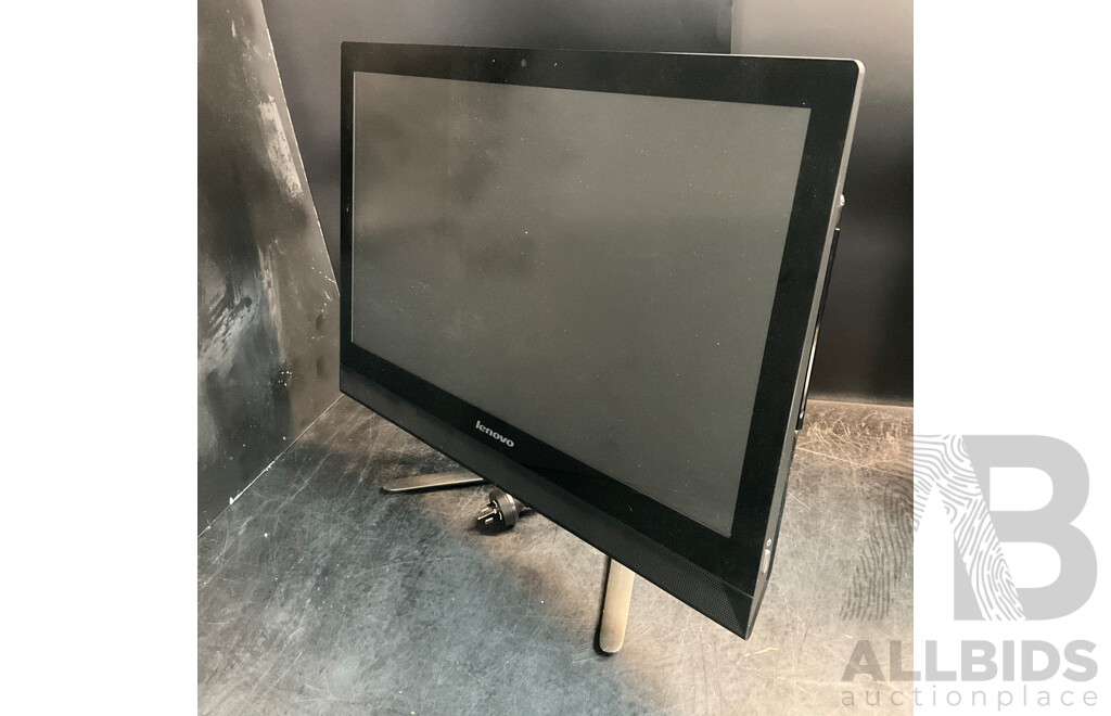 LENOVO Ideacentre C50-30 I5 8G RAM 500GB SSD 23'' All-in-One Desktop PC