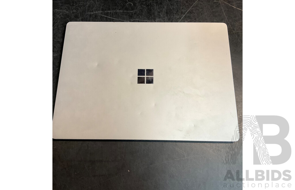 MICROSOFT SURFACE Book (1769)