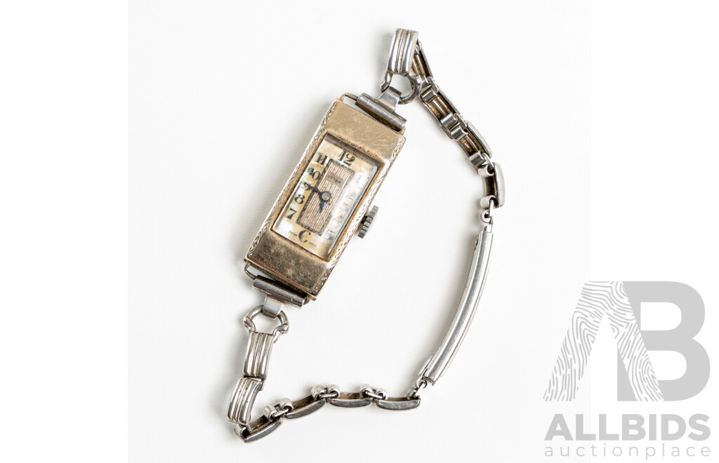 9ct Titan Vintage Ladies Watch & Band, 12mm Rectangular Casing, Mother of Pearl Face, 12.52 Grams