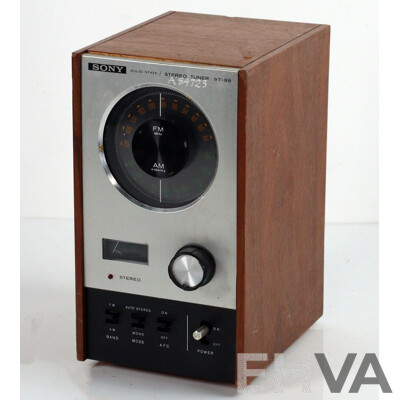 Retro Sony Solid State Stereo Tuner ST 88