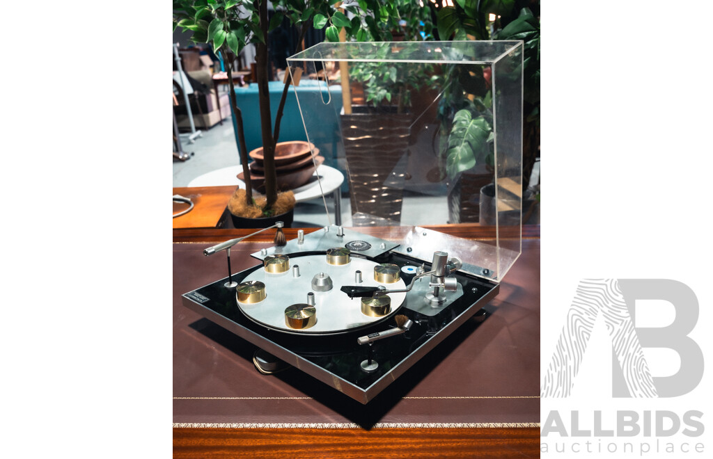 Retro Audiophile Transcriptor Hydraulic Reference Turntable by J.A. Michell Eng. Ltd