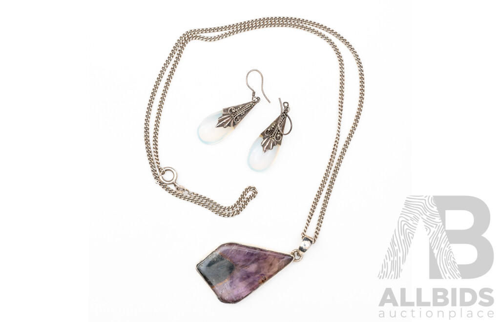 Sterling Silver Amethyst Pendant on Chain & Sterling Silver Moonstone Drop Earrings, 25.17 Grams