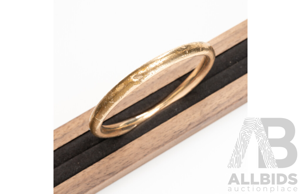Vintage 9ct Lined Gold Childrens Golf Bangle, Manufactured by Rodd, 52mm Diameter
