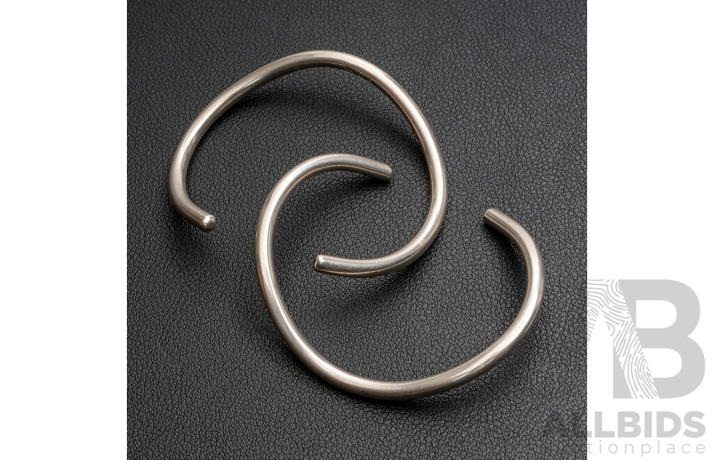 Sterling Silver (2) Handmade Wave Shaped Stacking Open Cuff Bangles, 57mm, 39.78 Grams