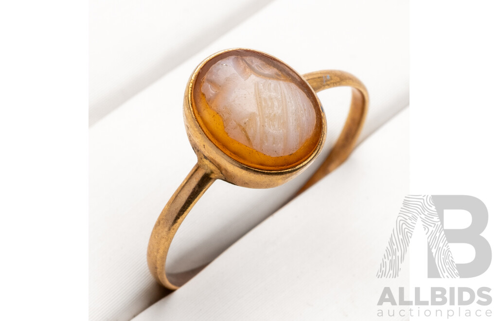 14ct Old Vintage Shell Cameo Ring, Scrap or Wear, Size R, 1.50 Grams