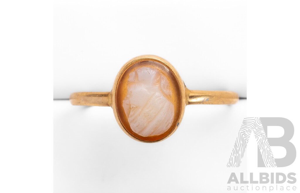 14ct Old Vintage Shell Cameo Ring, Scrap or Wear, Size R, 1.50 Grams
