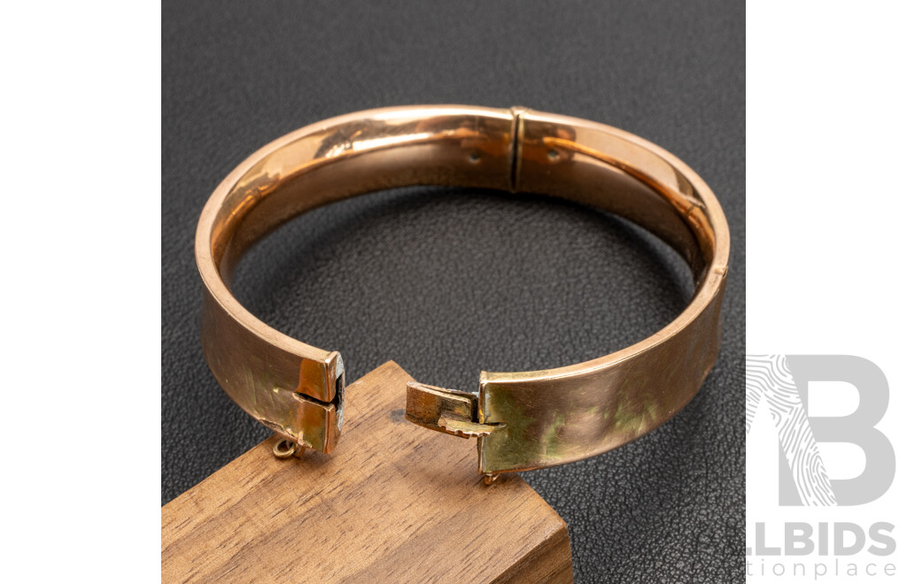 Vintage 9ct Rose Gold Wax Filled Concave Hinged Oval Bangle, 58mm, 17.14 Grams