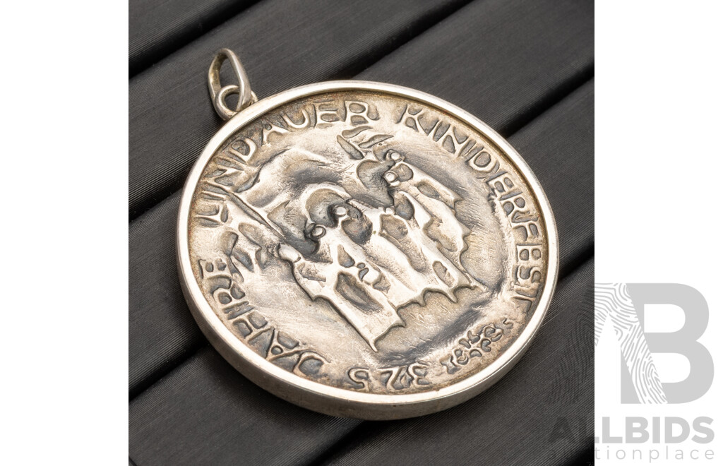 999.9 Silver Commemorative Coin Medallion 'Kinderfest' Germany, 35mm, 26.75 Grams
