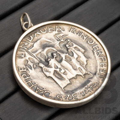 999.9 Silver Commemorative Coin Medallion 'Kinderfest' Germany, 35mm, 26.75 Grams