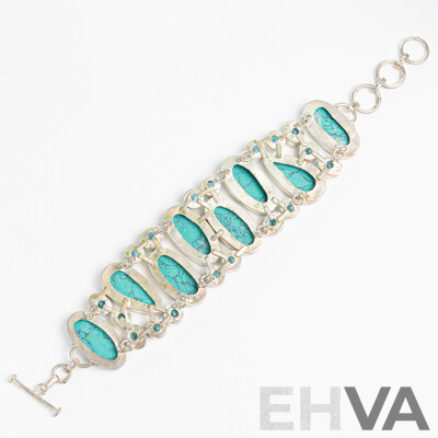 Silver Turquoise Howlite Bracelet with T-Bar Clasp, Adjustable Length Up to 21cm, 61.69 Grams
