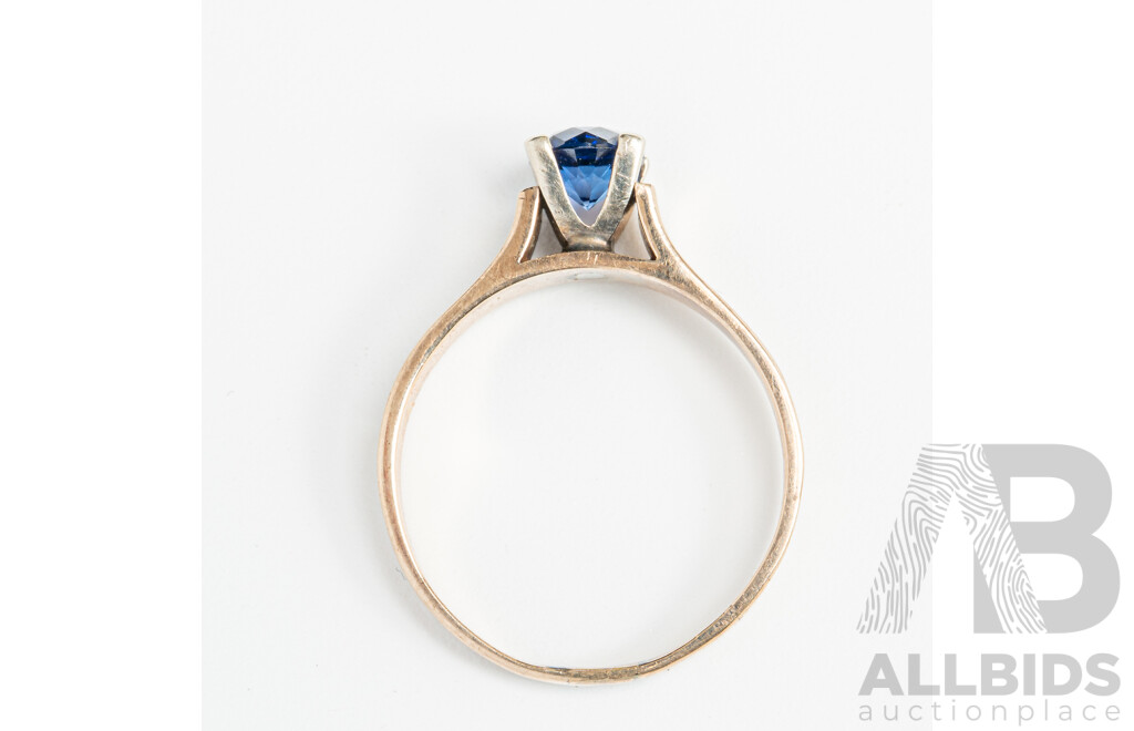 9ct Vintage Ceylon Sapphire Solitaire Ring, Size R, 2.93 Grams