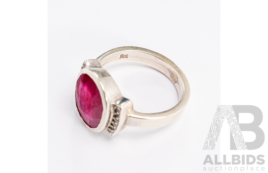 14ct White Gold Ruby & Diamond Ring, R3.84ct/TDW0.12ct, Size P, 8.27 Grams