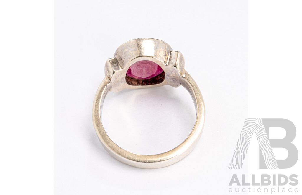 14ct White Gold Ruby & Diamond Ring, R3.84ct/TDW0.12ct, Size P, 8.27 Grams