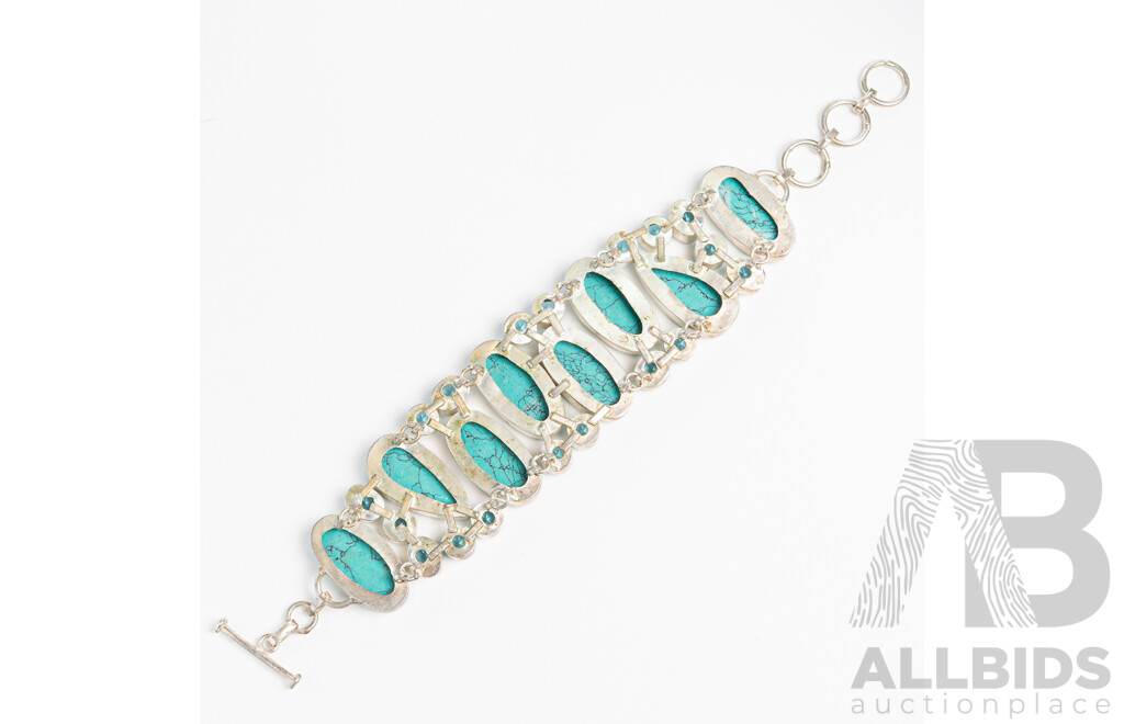Silver Turquoise Howlite Bracelet with T-Bar Clasp, Adjustable Length Up to 21cm, 61.69 Grams