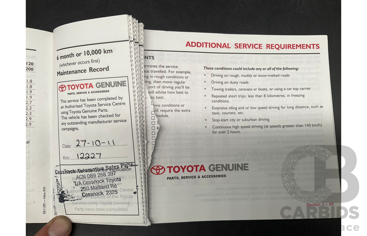 01/2011 Toyota Hilux SR (4x4) KUN26R 09 Upgrade Dual Cab P/Up Glacier White Turbo Diesel 3.0L