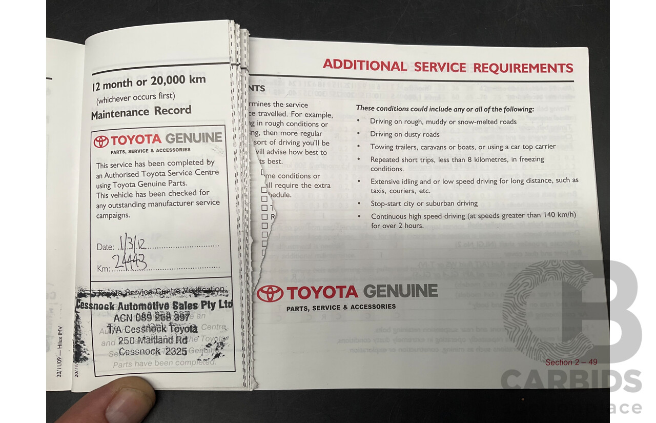 01/2011 Toyota Hilux SR (4x4) KUN26R 09 Upgrade Dual Cab P/Up Glacier White Turbo Diesel 3.0L