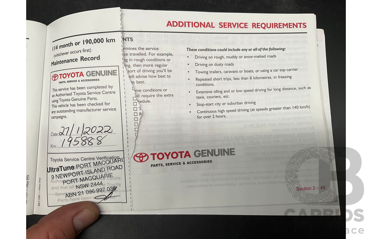 01/2011 Toyota Hilux SR (4x4) KUN26R 09 Upgrade Dual Cab P/Up Glacier White Turbo Diesel 3.0L