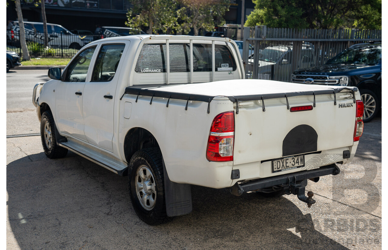 01/2011 Toyota Hilux SR (4x4) KUN26R 09 Upgrade Dual Cab P/Up Glacier White Turbo Diesel 3.0L