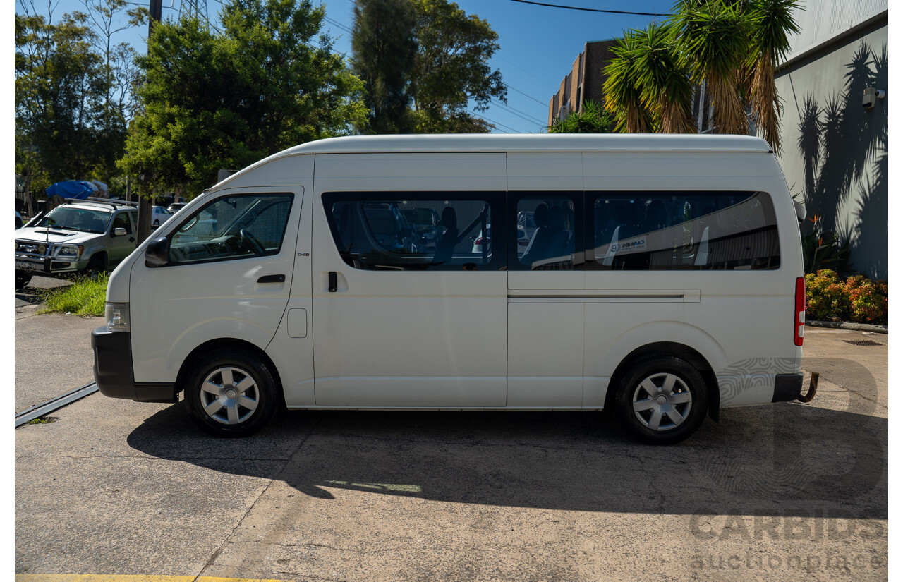 4/2005 Toyota Hiace Commuter KDH222R Bus White 2.5L