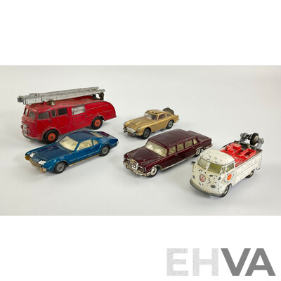 Collection of Vintage Corgi and Dinky Vehicles Including Mercedes Benz 600 with Functional Wipers, James Bond Aston Martin, Corgi Racing Team VW, Oldsmobile Tornado, Dinky Fire Engine 955
