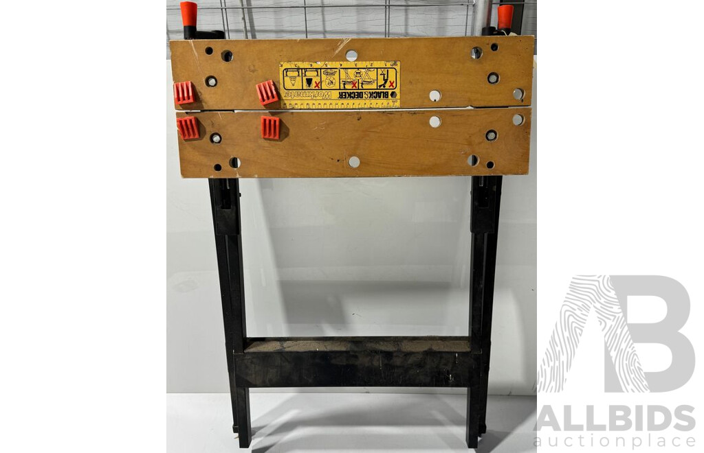 Black & Decker Folding Work Table